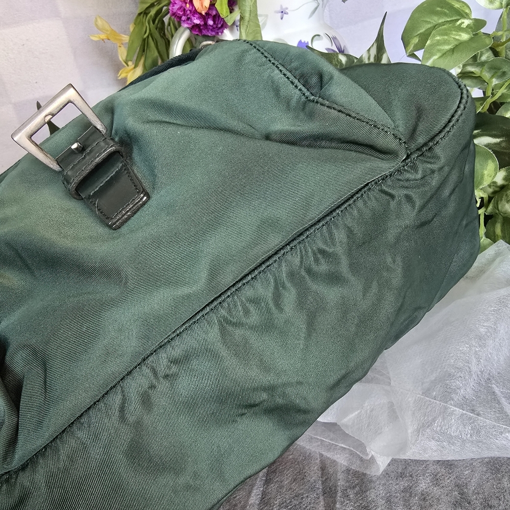 Authentic Prada Forest Green Messenger Bag - Picture 12 of 15